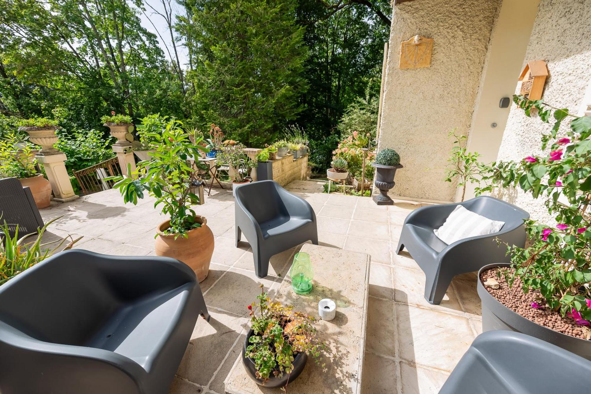 Notre Dame Face Au Chateau 4* Sedan