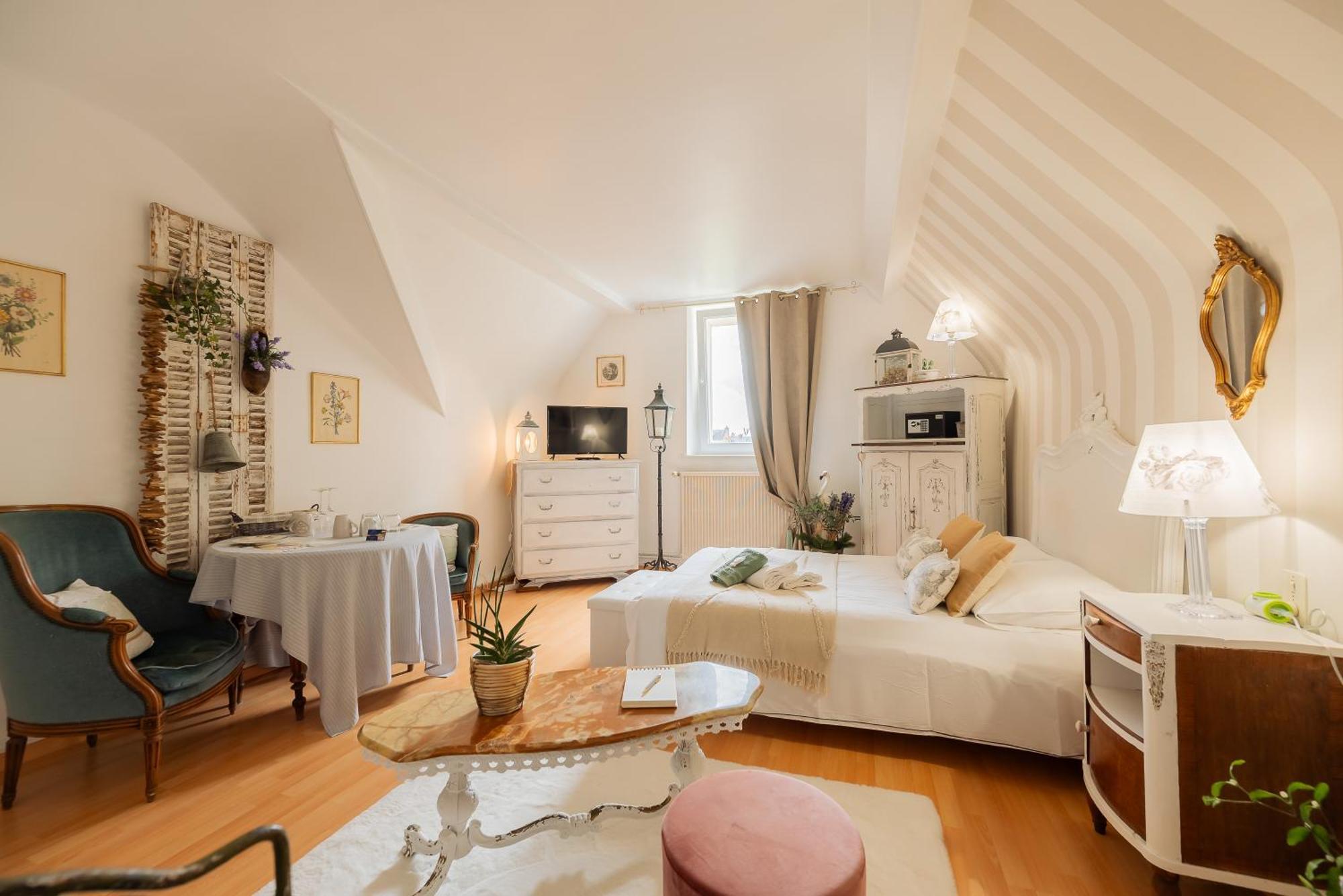 Notre Dame Face Au Château 4*